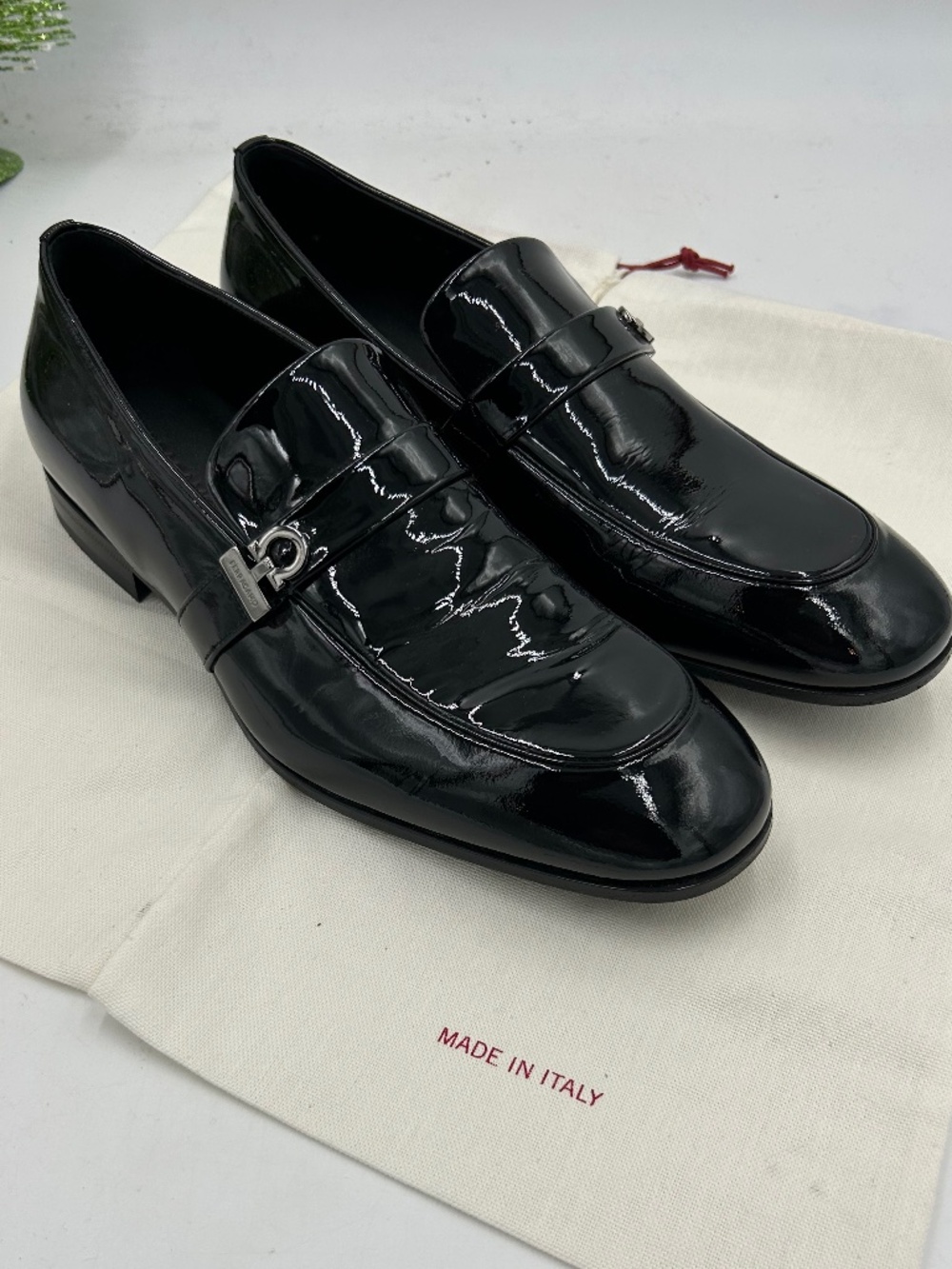 FERRAGAMO Desio Patent Leather Loafers. Size 10E. Made in Italy.